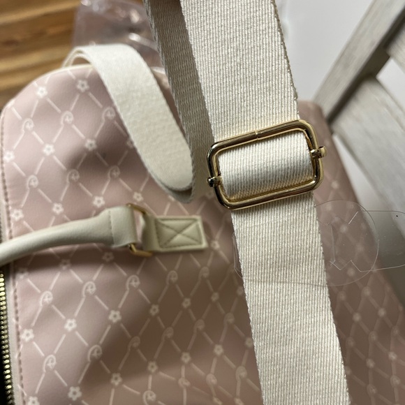 Disney Bambi NWT Travel Bag, Beige, great Diaper Bag, 18 x 12 x 8, soft! - Picture 12 of 14